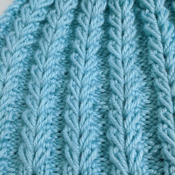 Toddler knit beanie pom pom hat - Picture 3 of 6